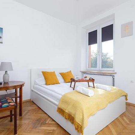 Old Town Apartments Basztowa By Renters Krakow Exterior photo