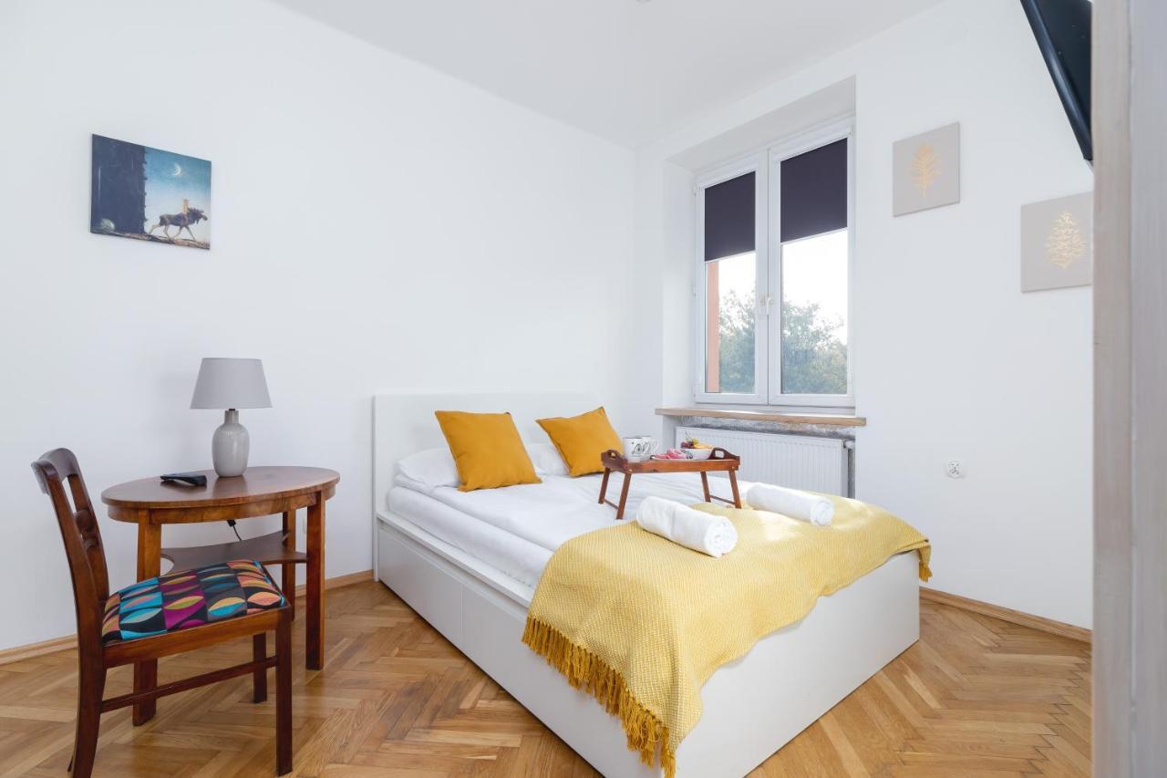 Old Town Apartments Basztowa By Renters Krakow Exterior photo