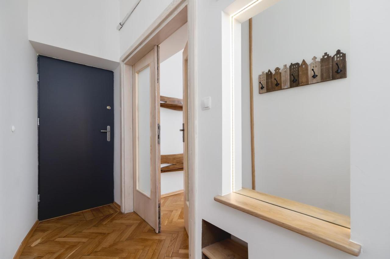 Old Town Apartments Basztowa By Renters Krakow Exterior photo